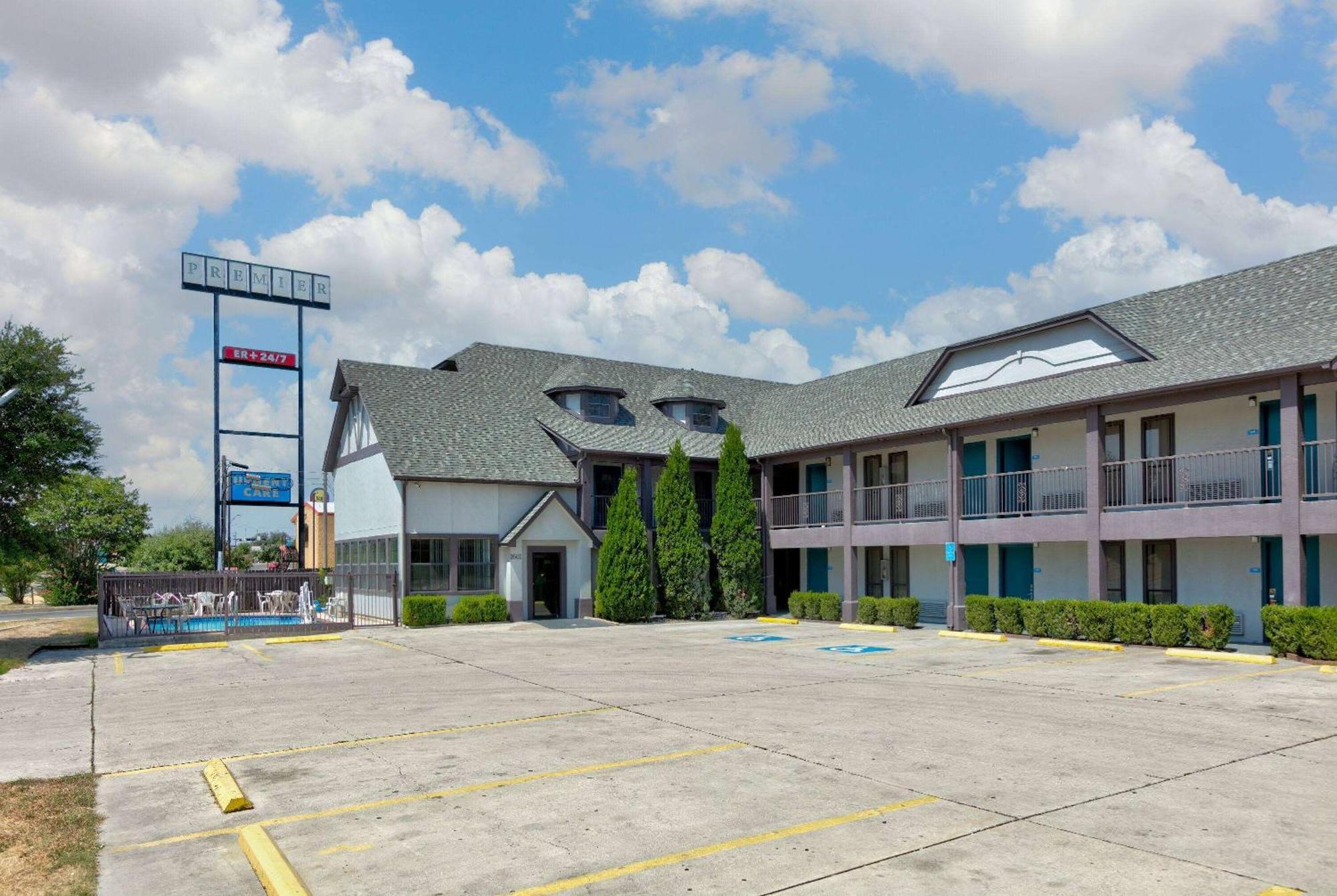 Howard Johnson By Wyndham San Marcos Kültér fotó